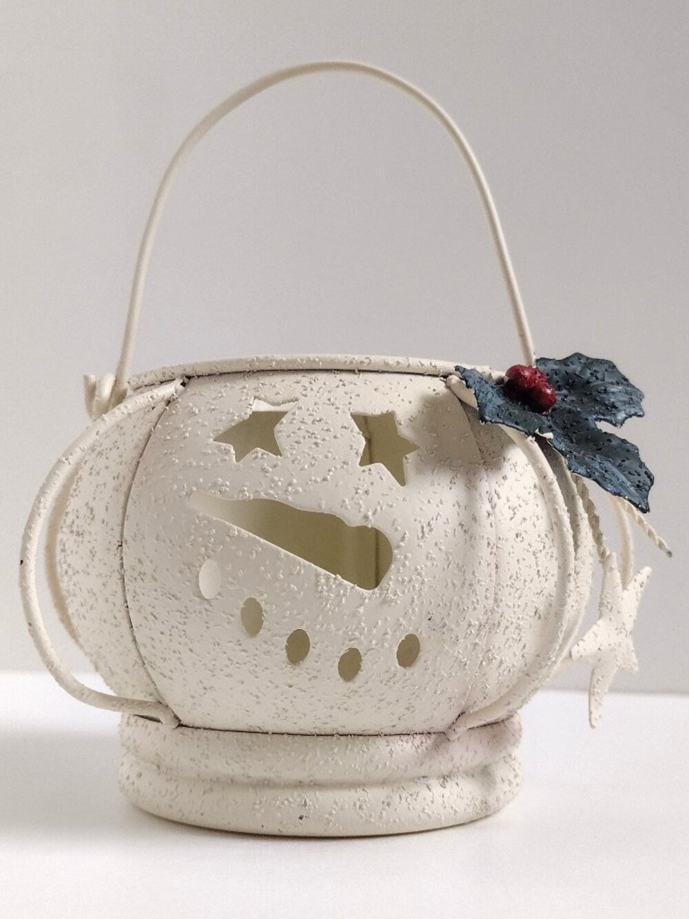 Christmas Snowman Tealight Metal Bucket Candle Holder 3 Leaf Holly, White, 3"x4"